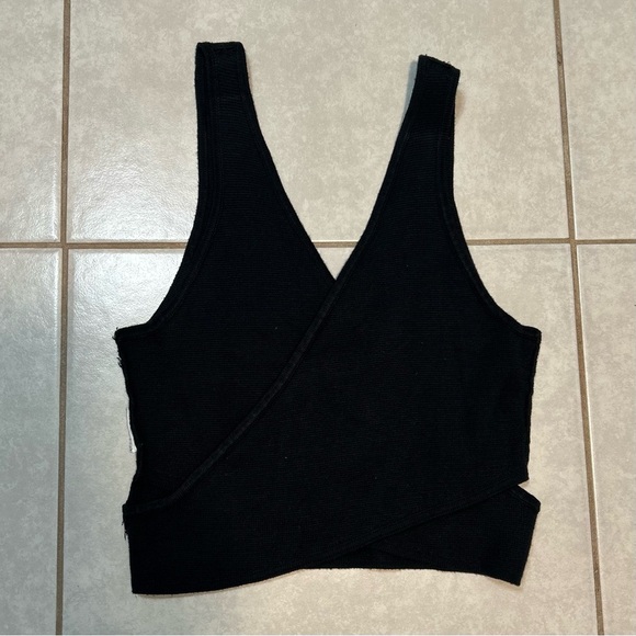 Abercrombie and Fitch Elegant crisscross Black Women's Top - Picture 5 of 5